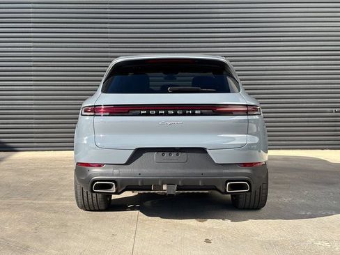 Used 2026 Porsche Cayenne AWD/4WD image 6