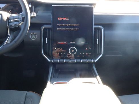 New 2026 GMC Acadia AT4 w/ Luxury Package AWD/4WD image 10