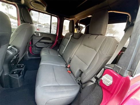 Used 2022 Jeep Wrangler Unlimited Sahara w/ LED Lighting Group image 27