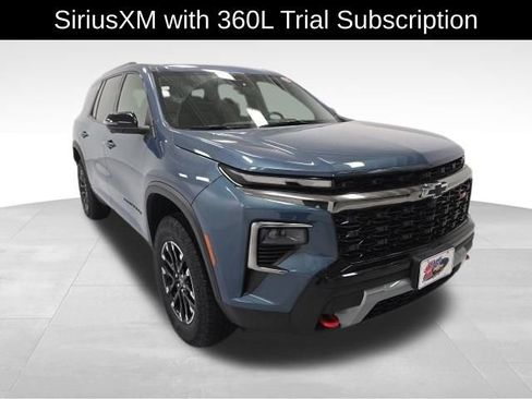 Certified 2025 Chevrolet Traverse Z71 w/ Driver Confidence Package image 8