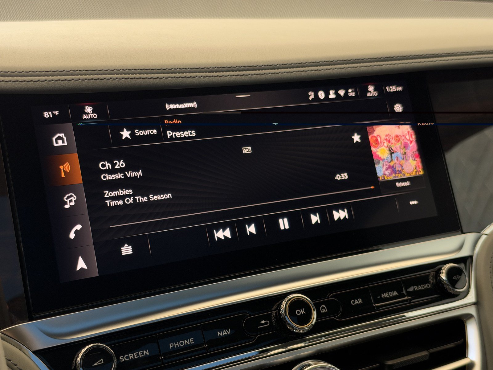 Certified 2025 Bentley Flying Spur Plug-In Hybrid AWD/4WD image 21