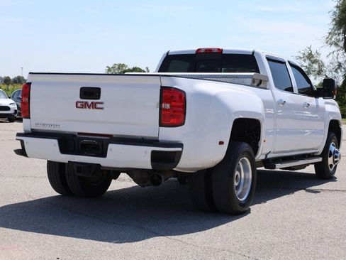 Used 2019 GMC Sierra 3500 Denali w/ Duramax Plus Package AWD/4WD image 9
