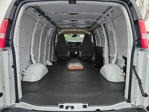 New 2025 Chevrolet Express 3500 w/ Driver Convenience Package image 14