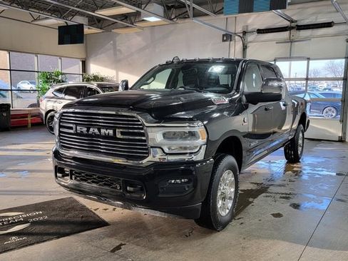 Used 2023 RAM 3500 Laramie AWD/4WD image 2