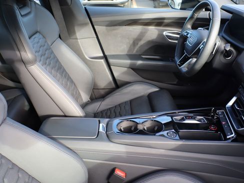 Used 2023 Audi e-tron GT Premium Plus w/ Performance Package image 13