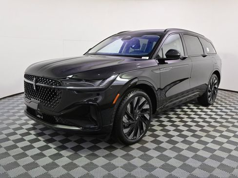 New 2026 Lincoln Nautilus Reserve w/ Jet Appearance Package AWD/4WD image 2