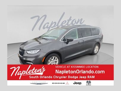 Used 2023 Chrysler Pacifica Touring-L