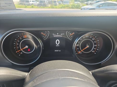 Used 2022 Jeep Wrangler Unlimited Sport AWD/4WD image 34
