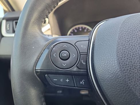 Used 2020 Toyota RAV4 XLE Premium FWD image 24