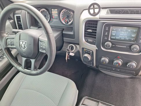 Used 2020 RAM 1500 Classic SLT AWD/4WD image 29