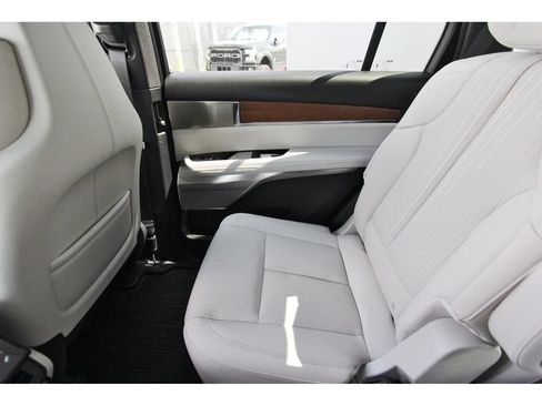 New 2027 Cadillac Vistiq Luxury AWD/4WD image 12