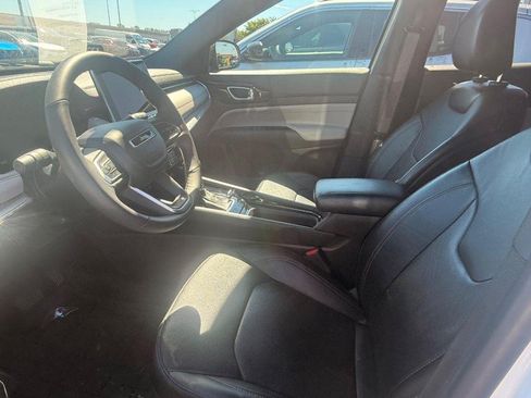 Used 2023 Jeep Compass Limited w/ Elite Group AWD/4WD image 7