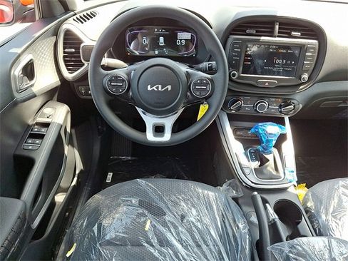 New 2025 Kia Soul LX w/ LX Technology Package image 7