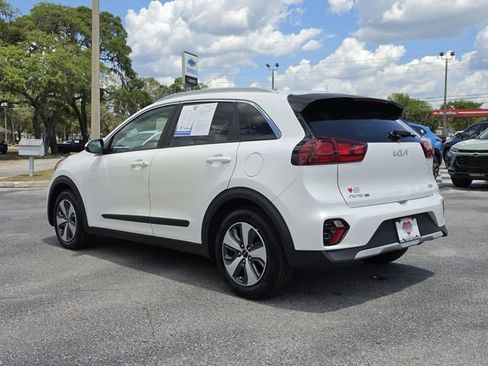 Used 2022 Kia Niro LX FWD image 3