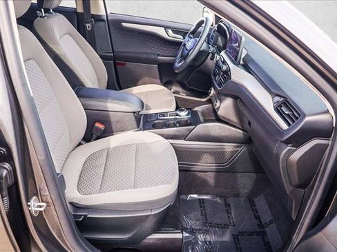 Used 2020 Ford Escape SE FWD image 25