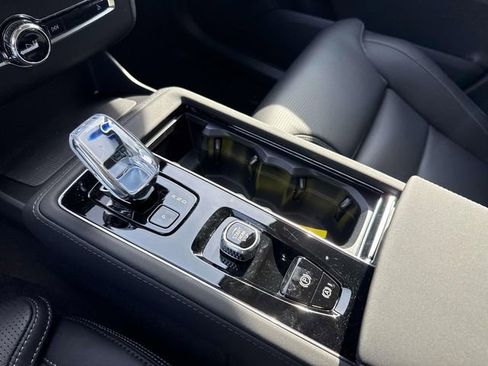 New 2026 Volvo XC90 B6 Ultra image 28