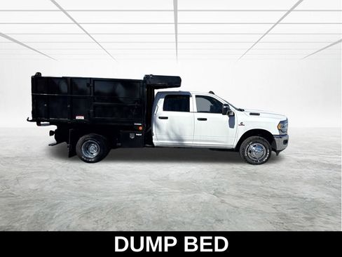 Used 2023 RAM 3500 Tradesman w/ Chrome Appearance Group image 3