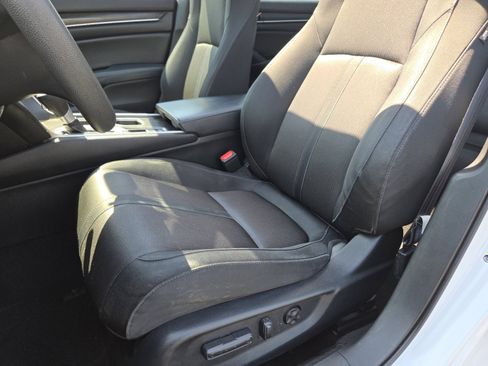 Certified 2018 Honda Accord EX image 27