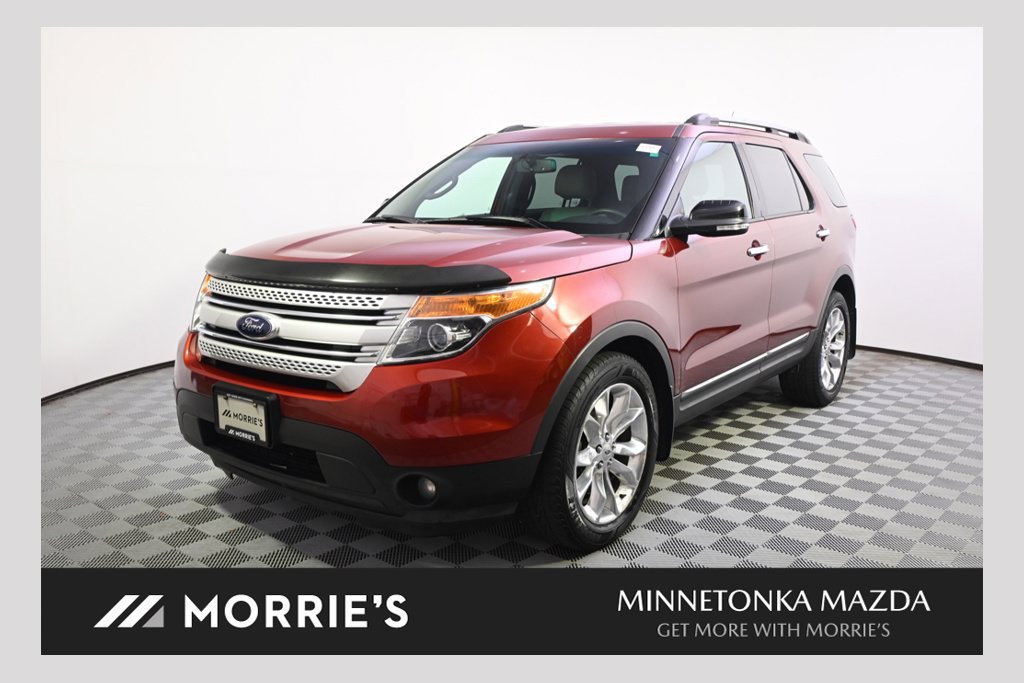 Used 2014 Ford Explorer XLT w/ Equipment Group 202A AWD/4WD image 1