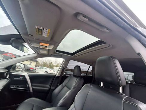 Used 2017 Toyota RAV4 Limited image 16