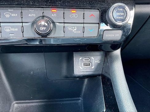 Used 2025 Jeep Compass Limited AWD/4WD image 14