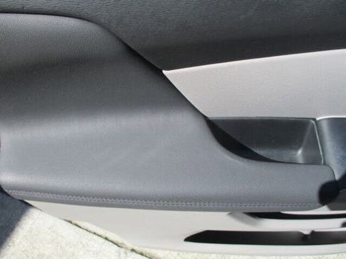 Used 2013 Honda Odyssey Touring image 18