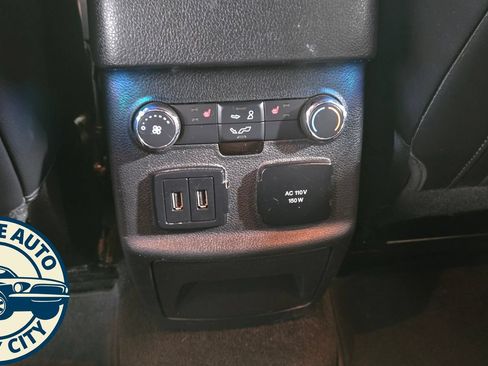Used 2017 Ford Explorer Limited w/ Equipment Group 301A AWD/4WD image 32
