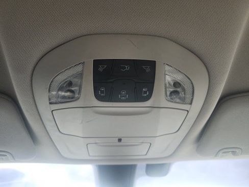 Used 2017 Chrysler Pacifica Touring-L Plus w/ Tire & Wheel Group image 29