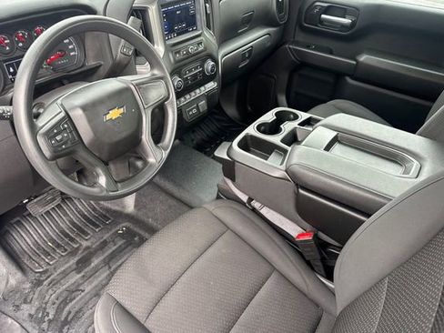 Used 2025 Chevrolet Silverado 1500 W/T image 10