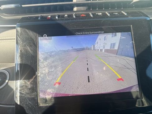 Used 2023 Jeep Grand Cherokee Altitude image 17