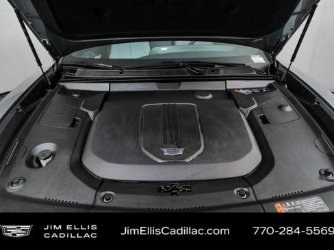 Used 2024 Cadillac Lyriq Sport AWD/4WD image 34