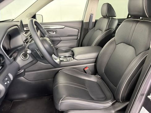 Used 2023 Honda Pilot Elite image 11