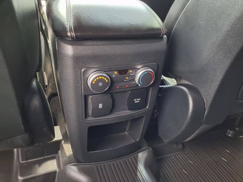 Used 2020 Ford Explorer Limited RWD image 15
