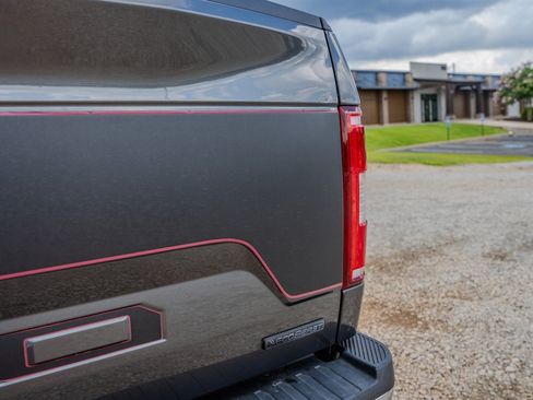Used 2018 Ford F150 XLT RWD image 11