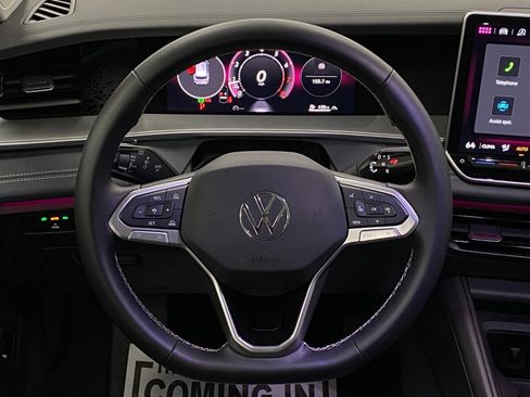 Certified 2026 Volkswagen Tiguan SE AWD/4WD image 14