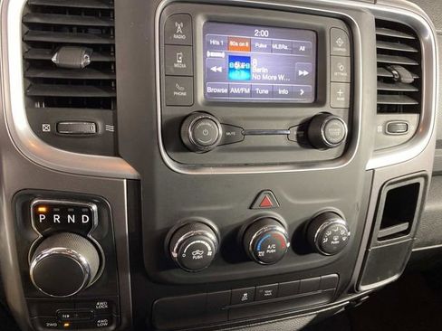 Used 2022 RAM 1500 Classic SLT AWD/4WD image 16