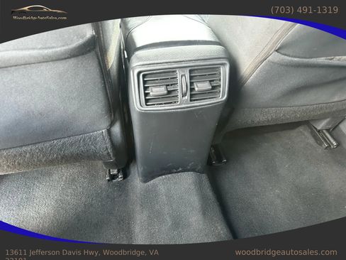 Used 2019 Nissan Rogue S image 21