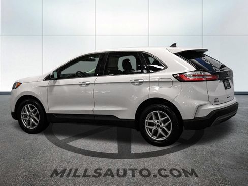 Certified 2024 Ford Edge SEL w/ Convenience Package AWD/4WD image 4