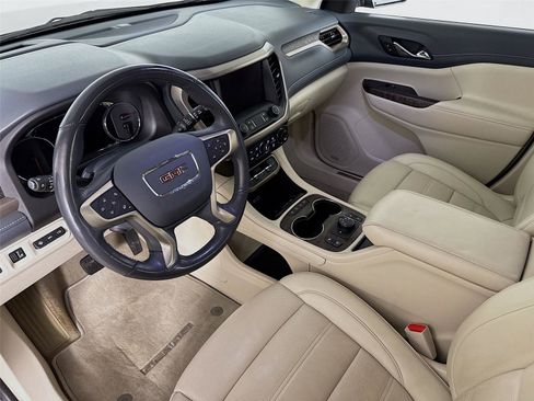 Used 2021 GMC Acadia Denali w/ Denali Ultimate Package image 11