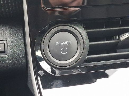 Certified 2024 Subaru Solterra Premium image 21