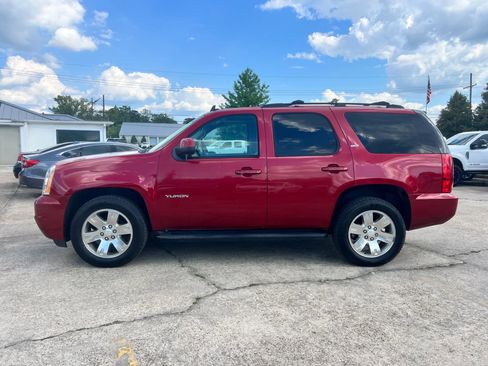 Used 2014 GMC Yukon SLT image 2