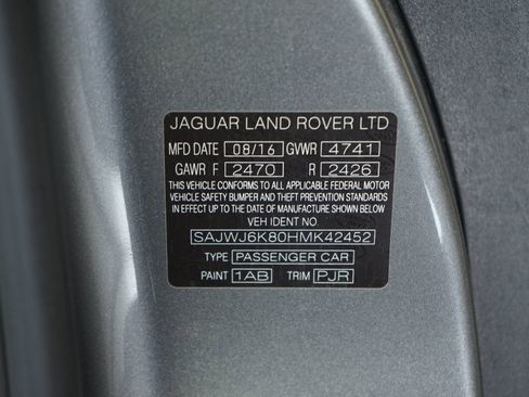 Used 2017 Jaguar F-TYPE SVR AWD/4WD image 35