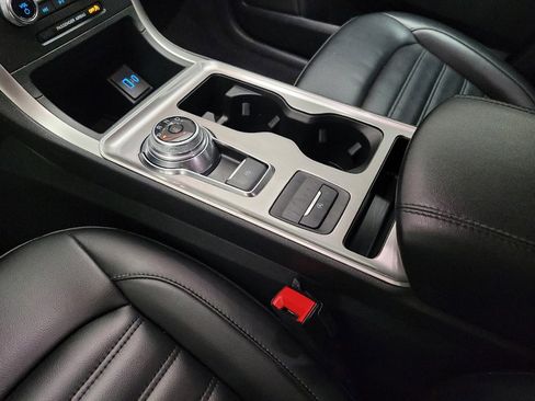 Used 2024 Ford Edge SEL image 26