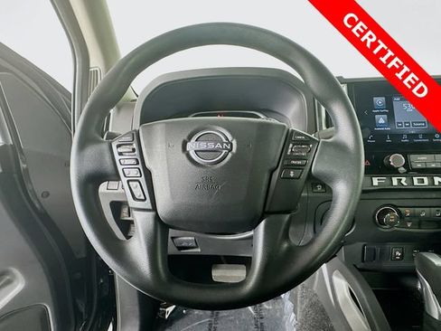 Used 2025 Nissan Frontier SV RWD image 13