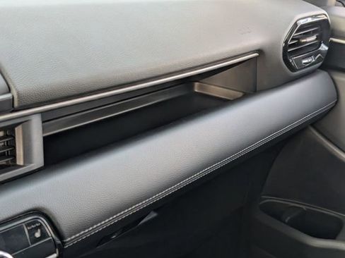 Used 2025 Honda Pilot Touring image 31