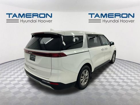 Used 2024 Kia Carnival LX FWD image 5