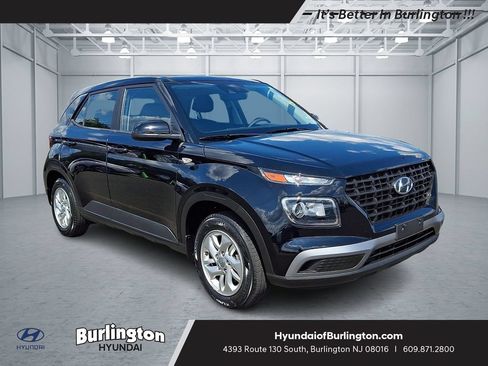 Certified 2022 Hyundai Venue SE FWD image 1