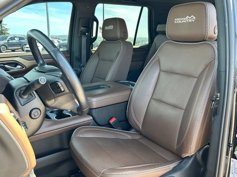 Used 2023 Chevrolet Tahoe High Country w/ Premium Package 2 AWD/4WD image 15