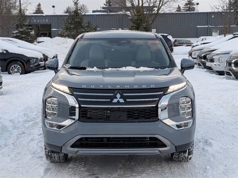 New 2026 Mitsubishi Outlander LE image 8