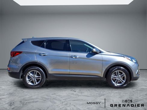 Used 2017 Hyundai Santa Fe Sport image 8